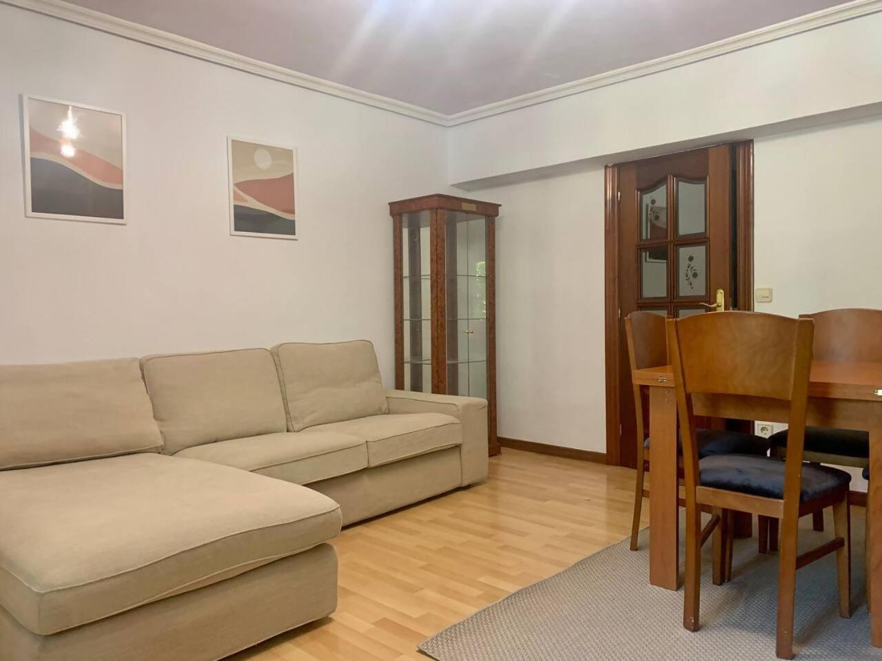 Apartamento Centrico Y Comodo Vitoria-Gasteiz Exterior photo